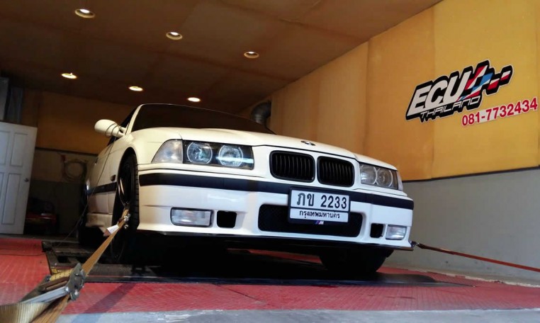 BMW 328i E36 on dyno at RPT Thailand