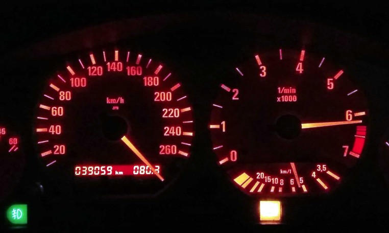 BMW 328i E36 Speedo