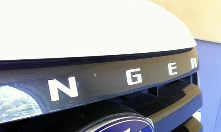 Ford Ranger T6 3.2L front