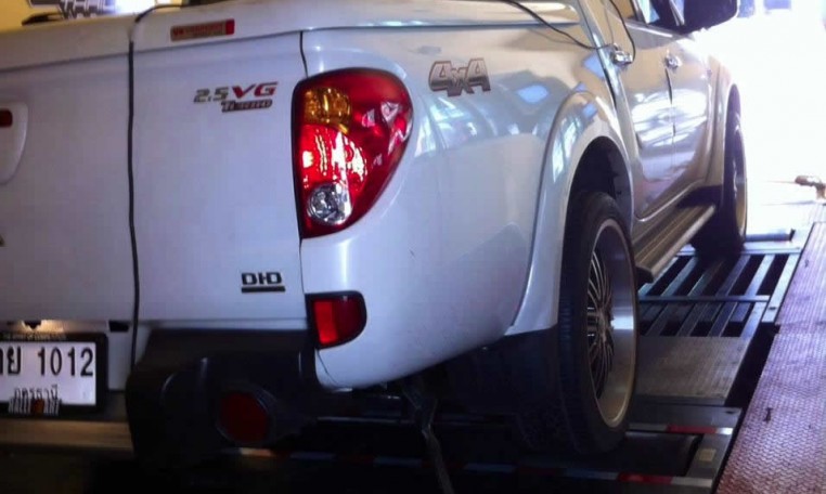 Mitsubishi Triton 2.5L on dyno at RPT Thailand