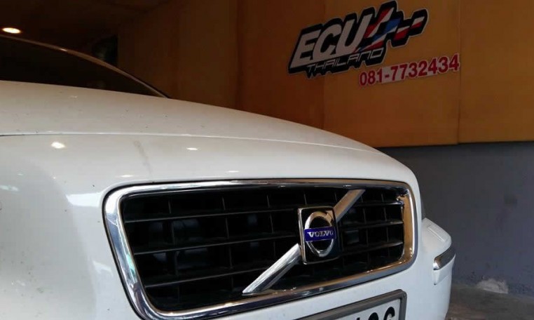 Volvo S60 D5 on dyno at RPT Thailand