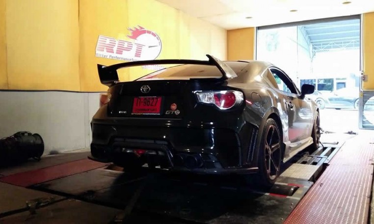 2013 toyota GT86 on dyno at Ritter Performance Tuning Thailand for ECU remapping