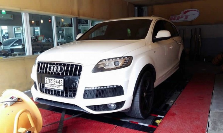 2011 Audi Q7 on dyno at Ritter Performance tuning Thailand