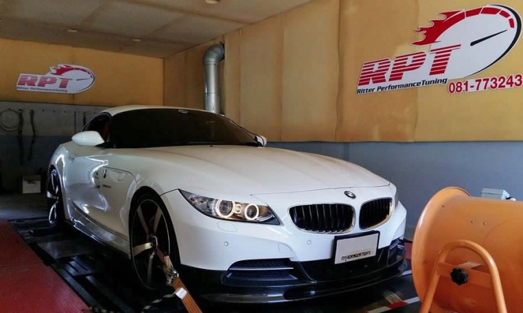 BMW Z4 E89 2.3i on dyno at Ritter Performance Tuning