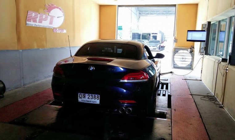 Rear of BMW Z4 E89 2.3i at Ritter Performance Tuning Thailand