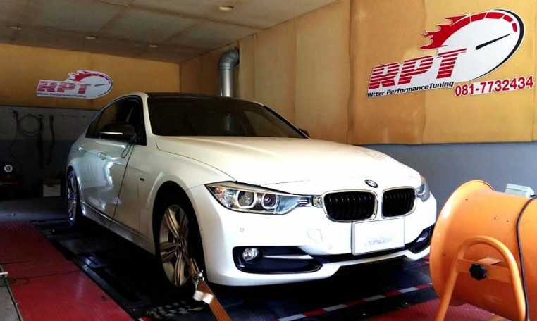 BMW 320d f30 on dyno at RPT Thailand