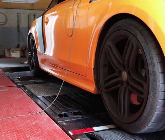 2010 Audi TTS 2L on dyno for ECU Remapping