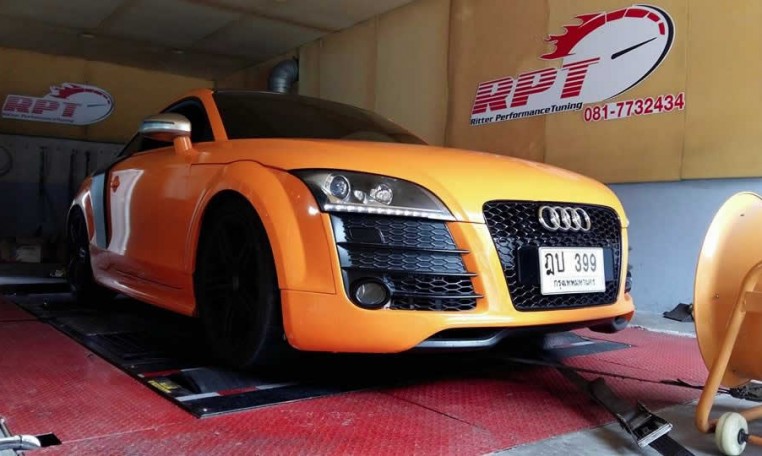 2010 Audi TTS 2L on dyno for ECU Remapping