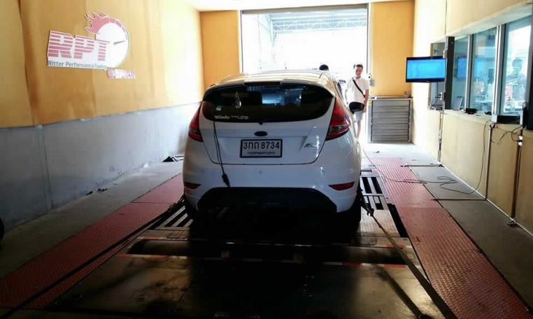 2011 Ford Fiesta on dyno at RPT ECU Thailand for Remapping